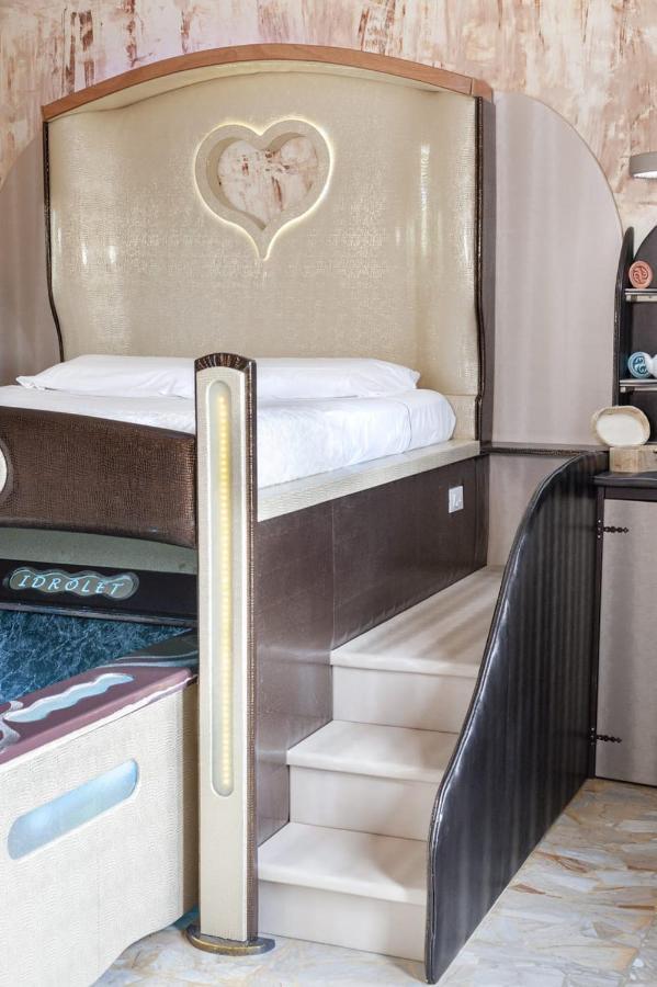 Spa B&B Roma D'Autore Il Nido D'Amore エクステリア 写真